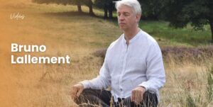 Bruno Lallement en train de méditer