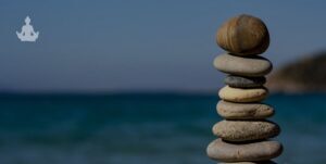 Pierres zen face à la mer